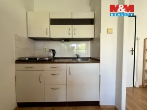 Pronájem bytu 1+kk, Praha - Hlubočepy, Peškova, 29 m2