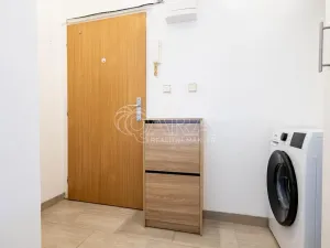 Pronájem bytu 1+1, Praha - Záběhlice, Záběhlická, 37 m2