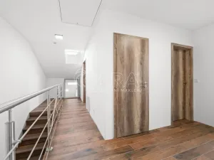 Prodej rodinného domu, Štěkeň, Slatinská, 227 m2