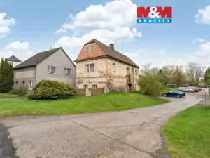 Prodej rodinného domu, Hostomice, Školní náměstí, 150 m2