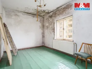 Prodej rodinného domu, Hostomice, Školní náměstí, 150 m2