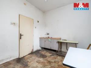 Prodej rodinného domu, Hostomice, Školní náměstí, 150 m2