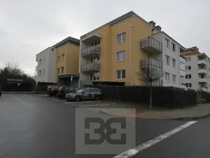 Pronájem bytu 2+kk, Praha - Uhříněves, U uhříněveské obory, 47 m2