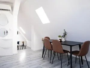 Prodej bytu 2+kk, Praha - Nové Město, Školská, 36 m2