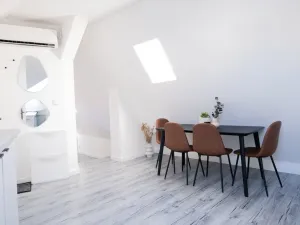 Prodej bytu 2+kk, Praha - Nové Město, Školská, 36 m2