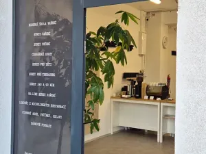 Pronájem bytu 2+kk, Praha - Modřany, Komořanská, 50 m2