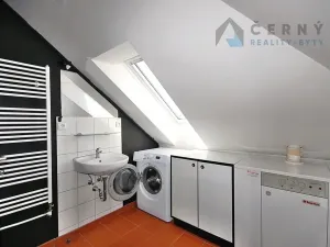 Pronájem bytu 2+kk, Liberec, Zborovská, 70 m2