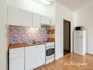 Pronájem bytu 1+kk, Praha - Zbraslav, Spojařů, 45 m2