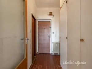 Pronájem bytu 1+kk, Praha - Zbraslav, Spojařů, 45 m2