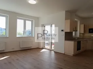 Prodej bytu 2+kk, Hevlín, 67 m2