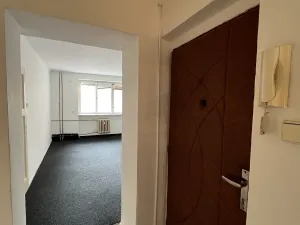 Prodej bytu 2+1, Ostrov, Štúrova, 70 m2