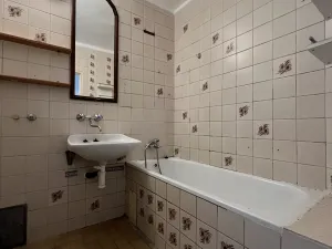 Prodej bytu 2+1, Ostrov, Štúrova, 70 m2