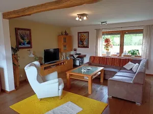 Pronájem rodinného domu, Hluk, 200 m2