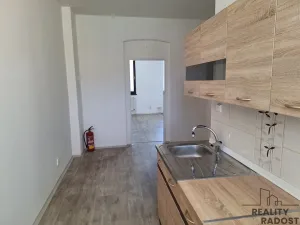 Pronájem bytu 1+1, Děčín, Horská, 38 m2