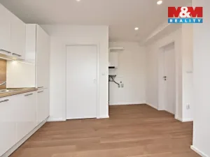 Pronájem bytu 1+kk, Mladá Boleslav, náměstí Republiky, 35 m2
