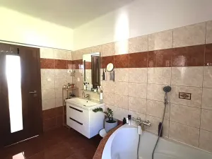 Pronájem bytu 4+1, Hluboká nad Vltavou, Horní, 120 m2