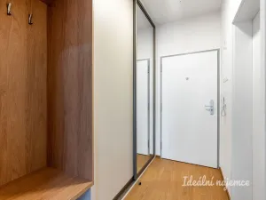 Pronájem bytu 1+kk, Praha - Vysočany, Gerstelova, 35 m2