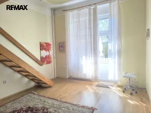 Pronájem bytu 2+1, Karlovy Vary, nábřeží Jana Palacha, 69 m2