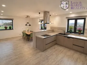 Prodej rodinného domu, Chabeřice, 160 m2