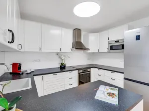 Prodej vícegeneračního domu, Praha - Horní Počernice, Čechurova, 365 m2