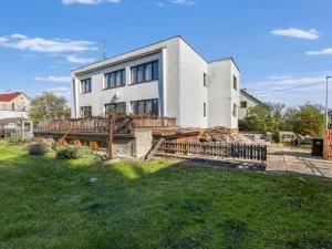 Prodej vícegeneračního domu, Praha - Horní Počernice, Čechurova, 365 m2