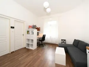 Pronájem bytu 2+kk, Praha - Holešovice, Janovského, 41 m2