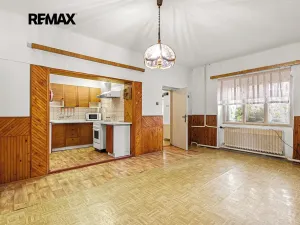 Prodej rodinného domu, Zlosyň, 307 m2