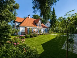 Prodej chalupy, Hluboká nad Vltavou, Ve Školkách, 351 m2