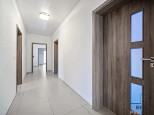 Prodej rodinného domu, Choltice, 200 m2