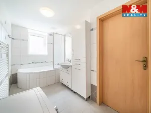 Pronájem bytu 1+kk, Plzeň - Skvrňany, Waltrova, 50 m2