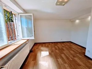 Pronájem bytu 1+1, Ústí nad Labem - Ústí nad Labem-centrum, Koněvova, 52 m2