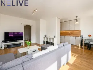 Pronájem bytu 3+kk, Praha, Flöglova, 72 m2