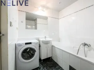 Pronájem bytu 3+kk, Praha, Flöglova, 72 m2