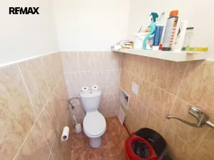 Pronájem obchodního prostoru, Jablonec nad Nisou, Komenského, 90 m2