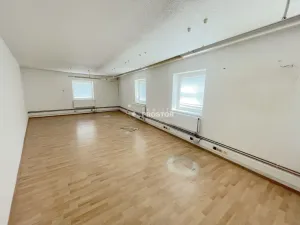 Pronájem kanceláře, Jirny, Družstevní, 619 m2