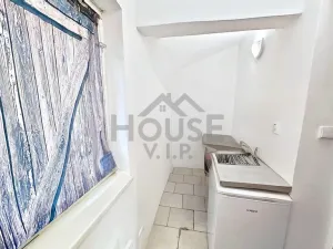 Pronájem kanceláře, Praha - Kobylisy, Klapkova, 40 m2