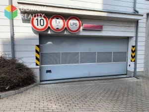 Pronájem garážového stání, Beroun - Beroun-Město, V Zahradách, 12 m2
