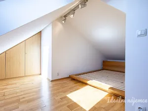 Pronájem bytu 3+kk, Praha - Holešovice, Osadní, 76 m2