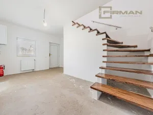 Prodej rodinného domu, Třebešice, 236 m2