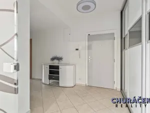 Prodej bytu 3+kk, Praha - Hrdlořezy, V třešňovce, 287 m2