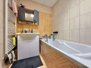 Prodej bytu 2+1, Krnov - Pod Cvilínem, Zeyerova, 60 m2