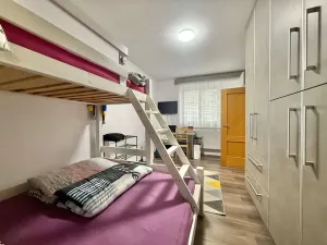 Prodej bytu 2+1, Krnov - Pod Cvilínem, Zeyerova, 60 m2