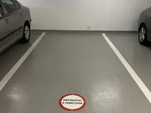 Pronájem garážového stání, Praha - Holešovice, Tusarova, 12 m2