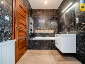 Prodej rodinného domu, Bystřice, 220 m2