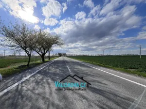 Prodej pozemku, Hulín, 61843 m2