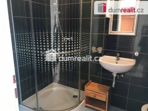 Pronájem bytu 1+1, Praha - Kobylisy, Zenklova, 55 m2