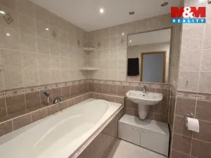 Pronájem bytu 2+1, Louny, Školní, 63 m2