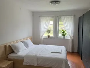 Pronájem rodinného domu, Úvaly, Purkyňova, 160 m2