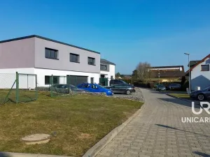 Prodej pozemku, Holubice, 703 m2