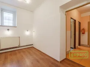 Prodej obchodního prostoru, Karlovy Vary, Rohová, 112 m2